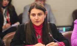Diputada Cid criticó proyecto "populista" que busca eliminar la UF de ciertos cobros: "Es engañar a la gente"