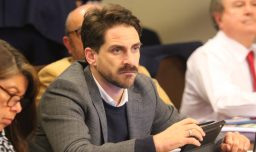 Gonzalo Winter denuncia robo de equipos electrónicos en Valdivia: Son "herramientas fundamentales para nuestro trabajo"
