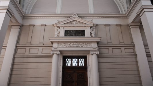 Corte Suprema ordena resolver solicitud de visado temporal por razones humanitarias a niña venezolana