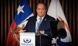 Fiscalía Nacional informa que 10 fiscales y 32 funcionarios viajaron al extranjero mientras estaban con licencia médica