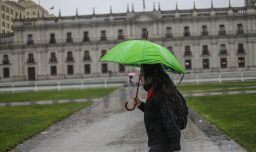 Senapred declara alerta temprana preventiva para la Región Metropolitana por lluvias y viento
