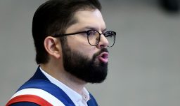 Gobierno apunta a reducir la fragmentación: Presidente Boric anuncia modificación al proyecto de reforma al sistema político