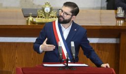 "Para que no sigan matando niños": Boric anuncia adherencia a embargo de armas a Israel y diversificará relaciones comerciales en defensa