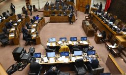 Senadores critican "Ley Mordaza 2.0" acusando que "la responsabilidad no es de los periodistas"