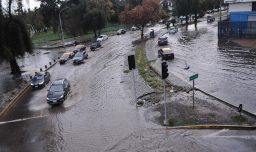 Vuelven las lluvias a Santiago este fin de semana: ¿Cuándo comenzarán y cuántos milímetros caerán?