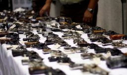 Contraloría detecta graves fallas en control de armas inscritas por Carabineros: 67 casos no fueron reportados
