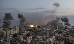 Tres personas murieron en un ataque iraní con misiles en el sur de Israel