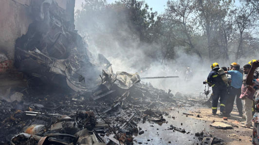 Avión con 242 pasajeros se estrelló a las afueras de un aeropuerto en India