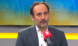 Estaba "casi descontrolada" y "dio argumentos típicos de extrema derecha": Senador Núñez valora "giro" de Tohá en su campaña