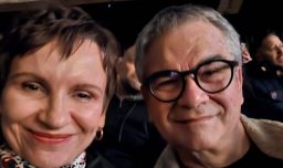 Carolina Tohá fue con Mario Marcel a ver a Los Tres antes de las primarias: "Pasando los nervios"
