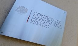CDE abre sumarios contra 17 funcionarios por escándalo de licencias médicas: Una de las investigadas es trabajadora de confianza