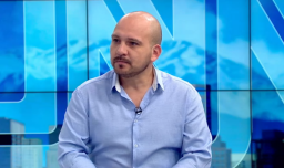 “Todo me haría pensar que Kaiser se va a bajar": Nicolás Freire analiza escenario político a días de las primarias