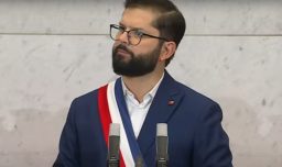 "Era uno de los malos legados del gobierno anterior": Boric afirma que durante su administración hubo reducción del 48% en migración irregular