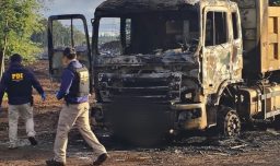 Ataque incendiario en Collipulli: Desconocidos maniataron a trabajador y quemaron camiones y maquinarias