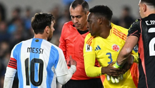 Messi no olvida: Tuvo un tenso cruce con James Rodríguez tras sus dichos sobre la final de la Copa América
