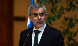 “No tengo inconveniente en que el fútbol se interrumpa": La respuesta del Gobierno a la ANFP por seguridad en estadios