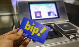 Ministro de Transportes revela que pasaje del metro al aeropuerto costará alrededor de $3.000 y asegura que "el Estado no va a tener que poner recursos"