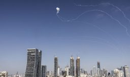 Irán lanza nueva ofensiva con misiles sobre Israel: explosiones en Haifa y otras zonas del país