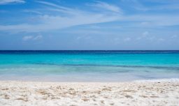Turismo sostenible: Cómo destinos como Cartagena, Camboriu y Buzios enfrentan el desafío ambiental del futuro