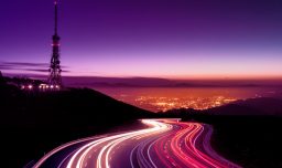 WOM Chile firma acuerdo con Mundo dando acceso al uso de su infraestructura móvil