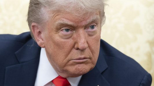 Trump ordena investigación sobre Biden y el uso del autopen, citando “deterioro cognitivo” del expresidente