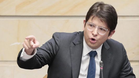"Todas las hipótesis están abiertas": Presidente Petro y atentado contra precandidato presidencial en Colombia