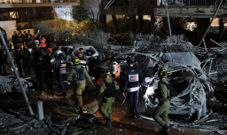 Nueva ola de ataques iraníes en Israel deja 7 heridos en Tel Aviv y lesiona a personal de emergencia