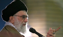 ¿Quién es el ayatola Ali Jamenei, el líder supremo de Irán?