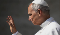 "La dignidad humana corre riesgo de verse disminuida u olvidada": La advertencia del Papa León sobre el desarrollo de la IA