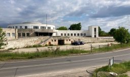 El aeropuerto olvidado de Budapest donde aún vuelan aviones históricos