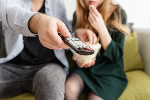 Encuesta del Sernac: Chilenos gastan en promedio $22.809 en plataformas de streaming