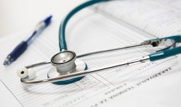 Contraloría inicia sumario contra Cesfam de Pemuco: Todos sus doctores están con licencia médica