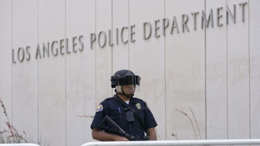 Detienen a cuatro chilenos en Estados Unidos tras robo en un centro comercial de Los Ángeles: Esto es lo que se sabe