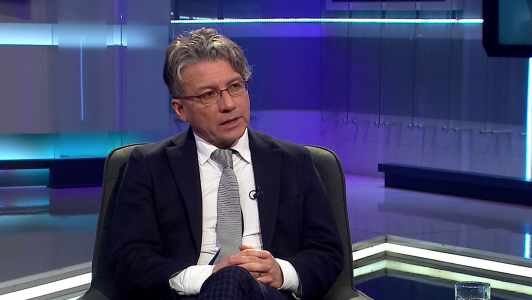 Aldo Mascareño y quiénes son "los indiferentes", casi un tercio de la población al que buscan llegar los presidenciables