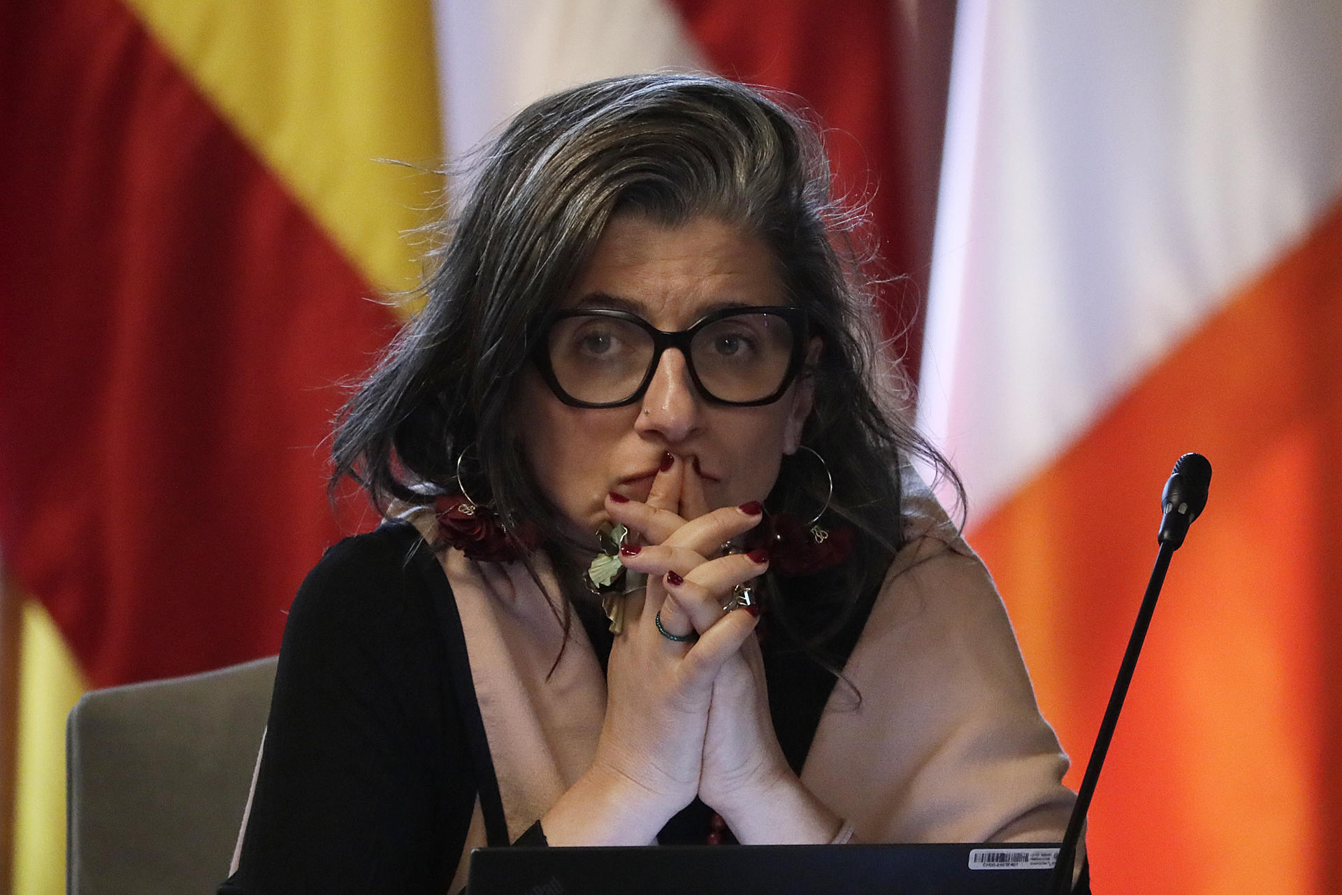 La relatora especial de la ONU para Palestina, Francesca Albanese, habla durante la instalación de la primera cumbre ministerial de emergencia del Grupo de La Haya este martes, en Bogotá (Colombia). EFE/ Carlos Ortega