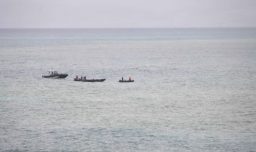 54 niños y 30 adultos cruzan a nado desde Marruecos a Ceuta en peligrosa travesía