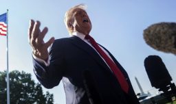 Trump dice que habló con líderes de Tailandia y Camboya y que acordaron negociar un alto al fuego