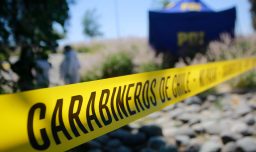 Doble homicidio en Colina: Dos hombres son asesinados a balazos en una cancha de fútbol