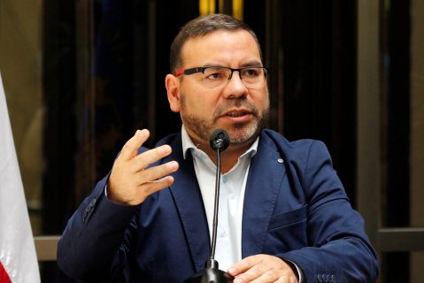"Toda la gente que lo sigue, vota por nuestra candidata": Barrera descarta que Jadue perjudique candidatura de Jara