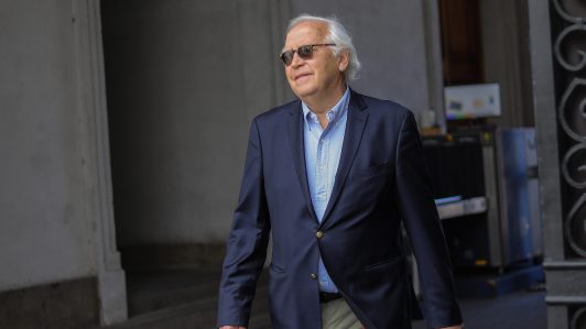 Exministro Burgos dice que fue contrario a "matar la Concertación" y que "no fue una buena decisión" incorporar al PC