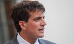 Schalper se opone a idea de "refugiar" a Matthei: "Dejemos que se ponga las zapatillas y vuelva a la cancha"
