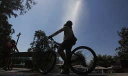 Máximas entre 25° C y 35° C: Vuelve el calor a la RM y regiones con un respiro del frío