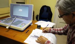 ¿Cuáles son los requisitos para obtener licencia de conducir Clase B?