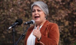 Jeannette Jara no suspenderá su militancia en el Partido Comunista: "Este tema no está sobre la mesa"