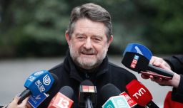 Orrego sobre cores republicanos y UDI que buscan destituirlo: "Si quieren el cargo de gobernador, que lo ganen en las urnas"