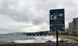 Evacuación por alerta de tsunami: Experto destaca respuesta, pero advierte falencias en comunicación y preparación