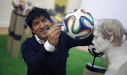 Revelan que Iván Zamorano ganaba $110 mil en Colo Colo y no retiraba los cheques con su sueldo: "Estaban acumulados"