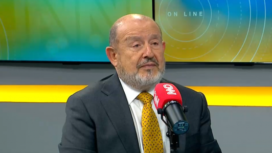 Isidro Solís afirma que eventual segunda vuelta entre Kast y Jara "sería un desastre": "Polariza el país hasta el extremo"