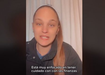 "Una de las cosas que admiro de Chile": Estadounidense destaca la responsabilidad económica de los chilenos y la comparó con la de su país
