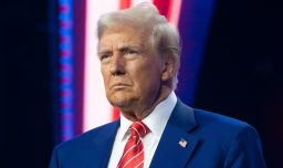 "¡¡¡HÁGANLO!!!": Trump exige a los Washington Commanders volver a llamarse "Pieles rojas" o no los ayudará con su nuevo estadio